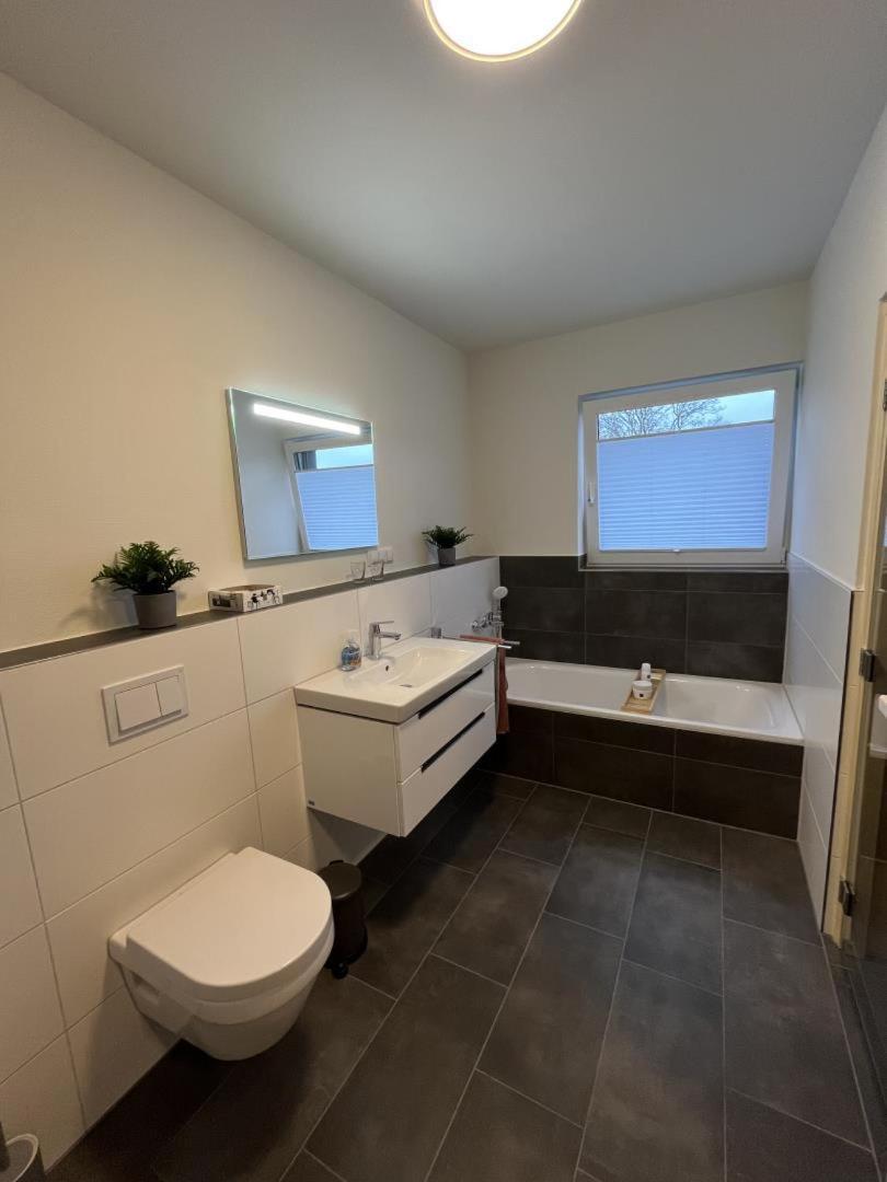 Diemelblick Acht - Ferienhaus Fuer 6 Personen Mit Sauna, Garten Und Dachterrasse Mit Panoramablick Heringhausen Exterior photo